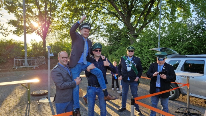 Schützenfest Hattrop 2025: Nils Schulze ist neuer Schützenkönig